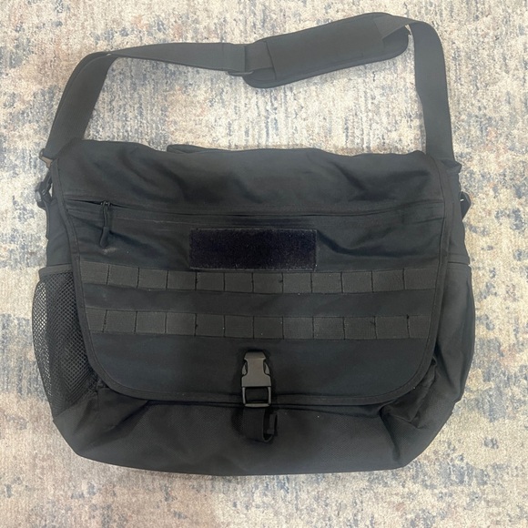 Sandpiper of California Tactical Bag - Picture 1 of 8